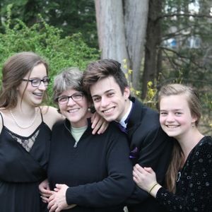 Meet your Posher, Carli